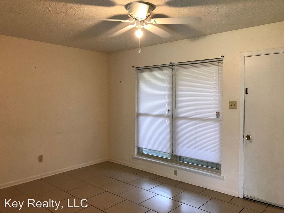 Foto del edificio - 3 br, 1 bath House - 5031 Cooper Road
