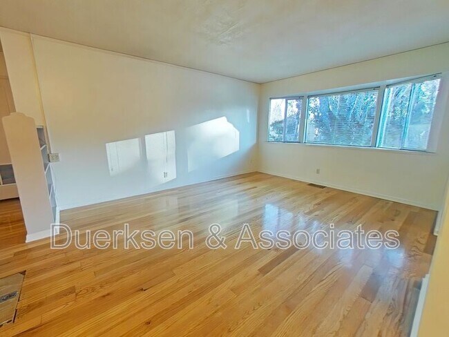 Foto del edificio - 2855 NW Lincoln