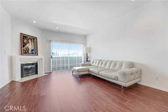 Foto del edificio - 5219 Newcastle Ave