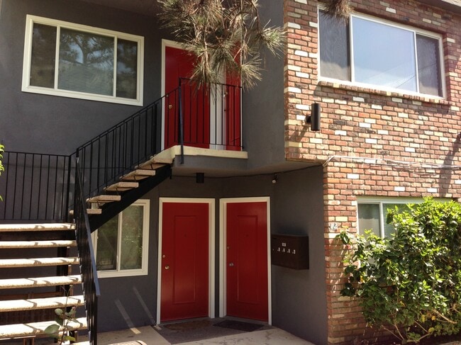Building Photo - 14 28th Ave
