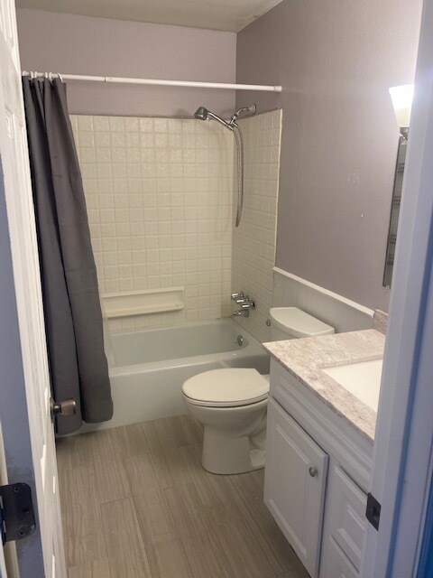 Building Photo - 8775 Santa Fe Dr