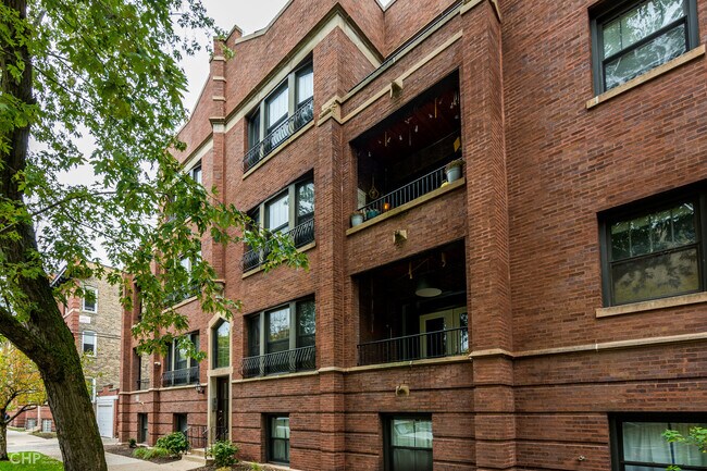 Foto del edificio - Kenmore 5800 N