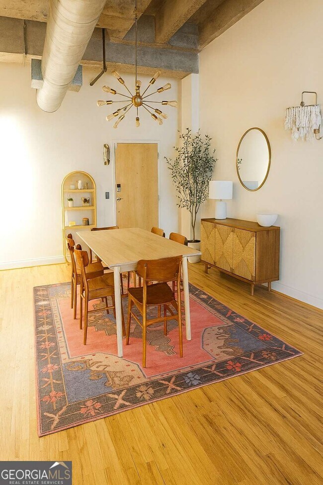 Foto del edificio - 1806 Liberty Ln