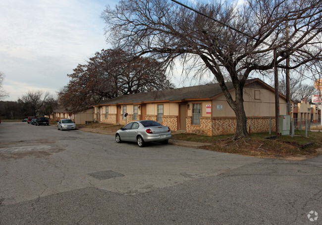 Building Photo - SUNNY TERRACE TOWN HOMES