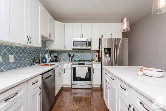 Foto del edificio - 857 W Wrightwood Ave