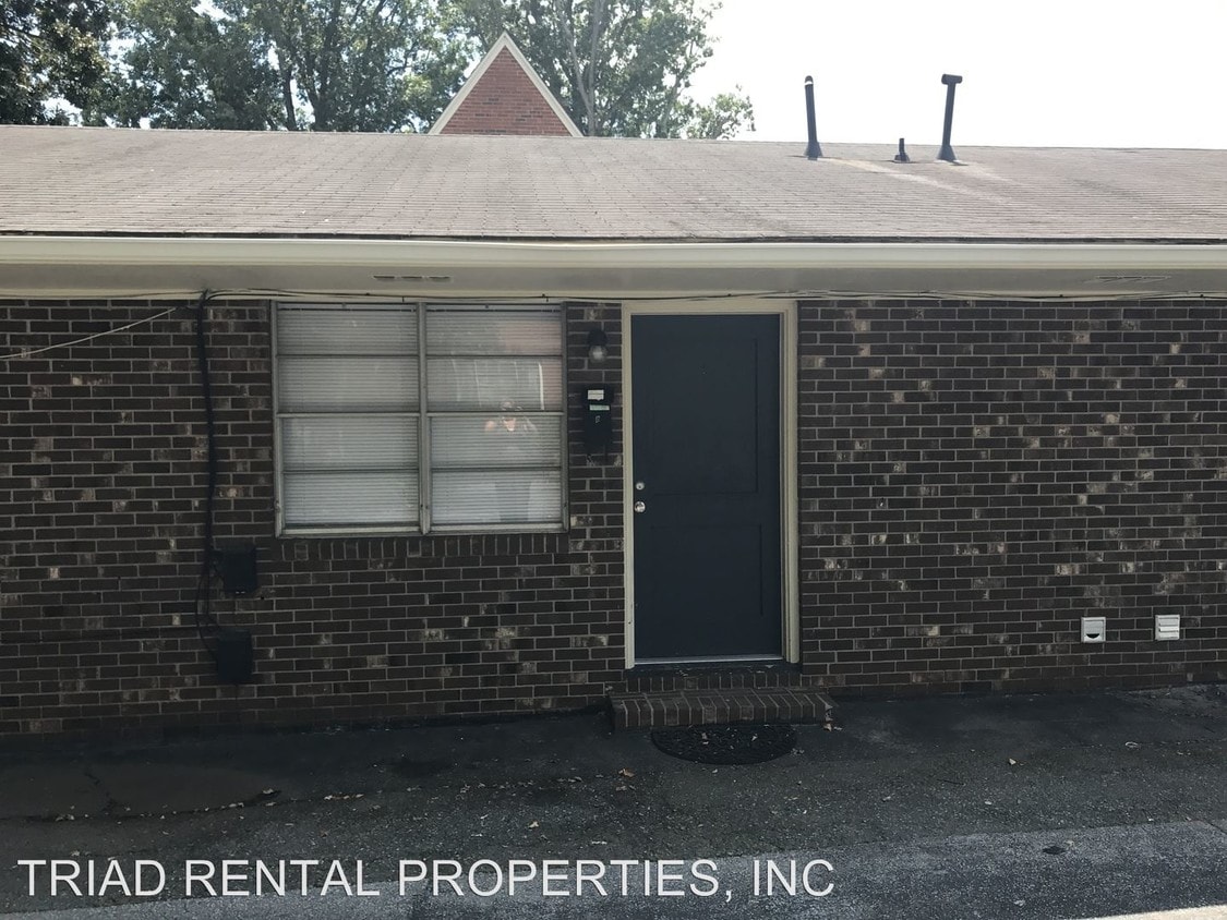 Primary Photo - 629 S Cox St