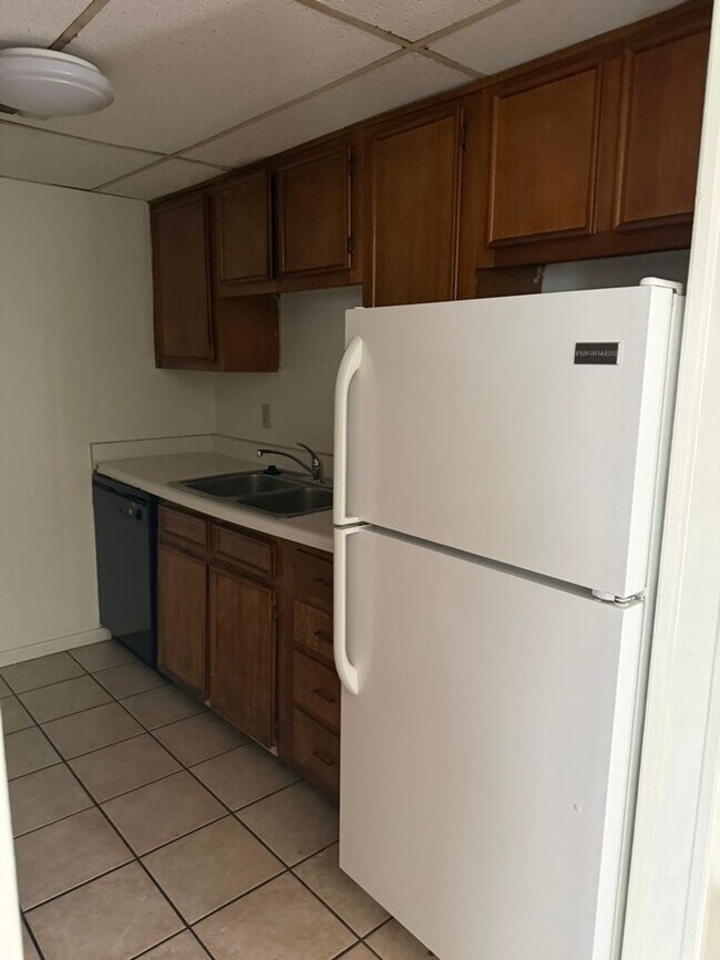 Foto del edificio - 2021 Austin Ave