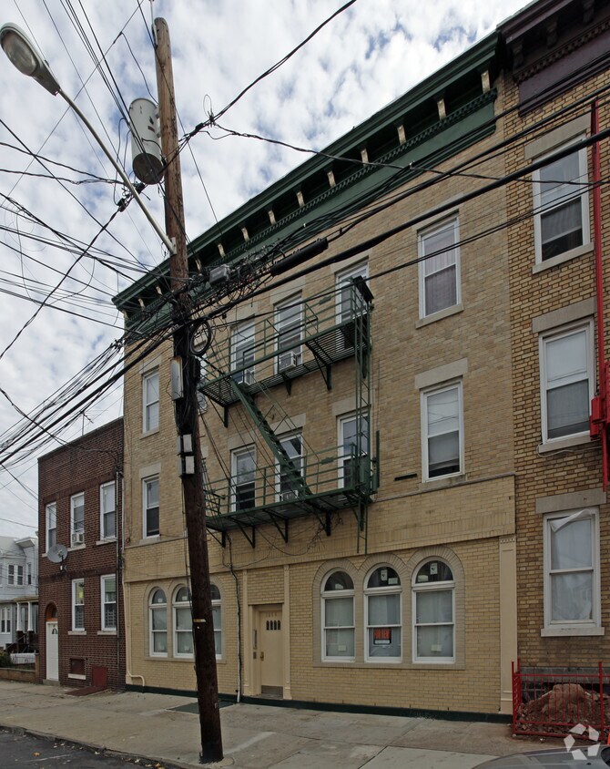 Building Photo - 56-58 Wright Ave