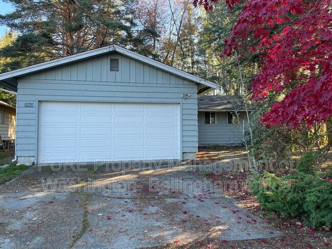 Building Photo - 2502 E Sunset Dr