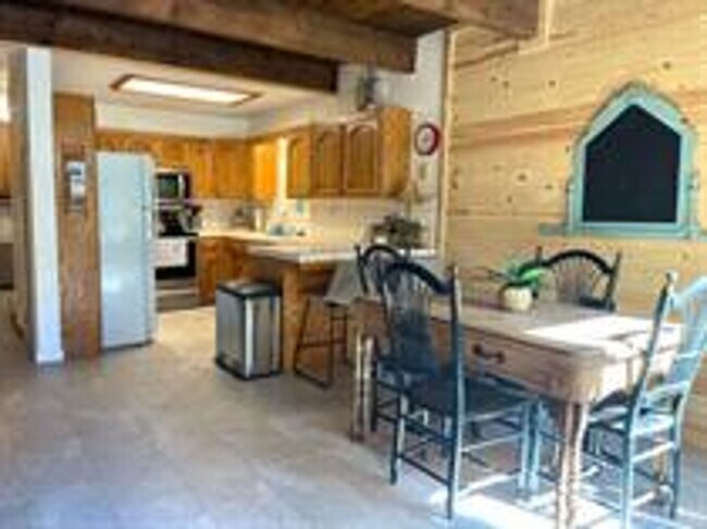 Foto del edificio - 3BR/2BA Mountain Home – 3–6 Month Lease in...