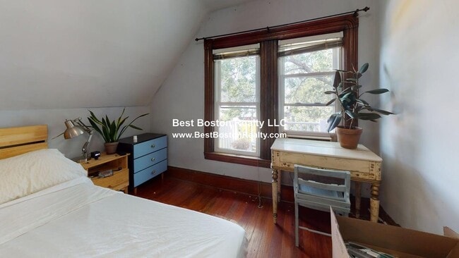 Building Photo - 289 Summer St