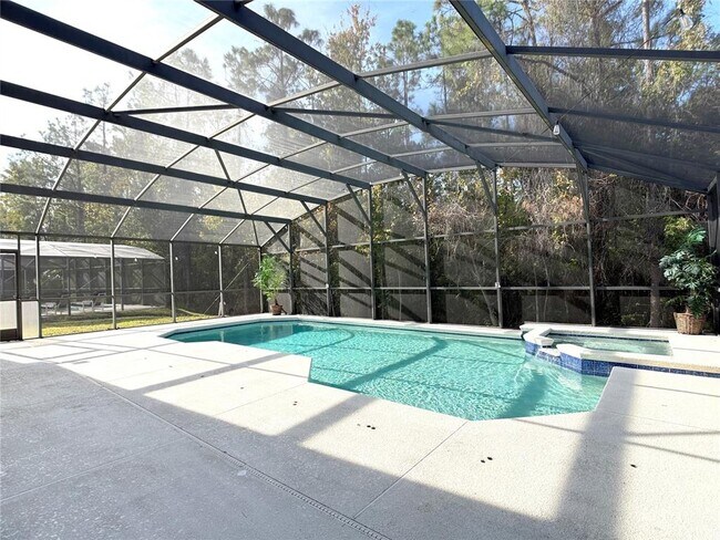 Foto del edificio - 287 Sandy Ridge Dr