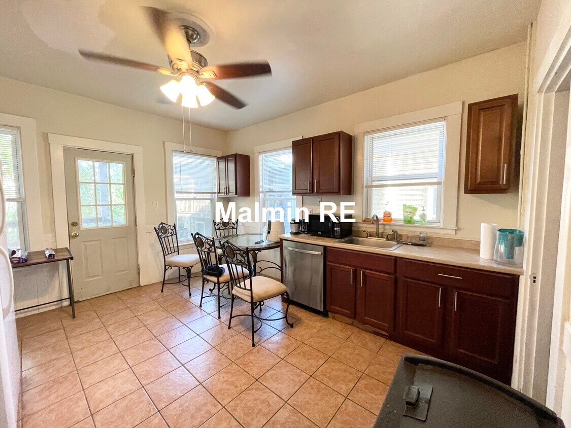 Foto principal - 89 Hillside St