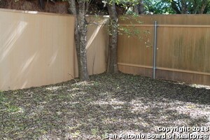 Foto del edificio - 13616 Woodstone Way