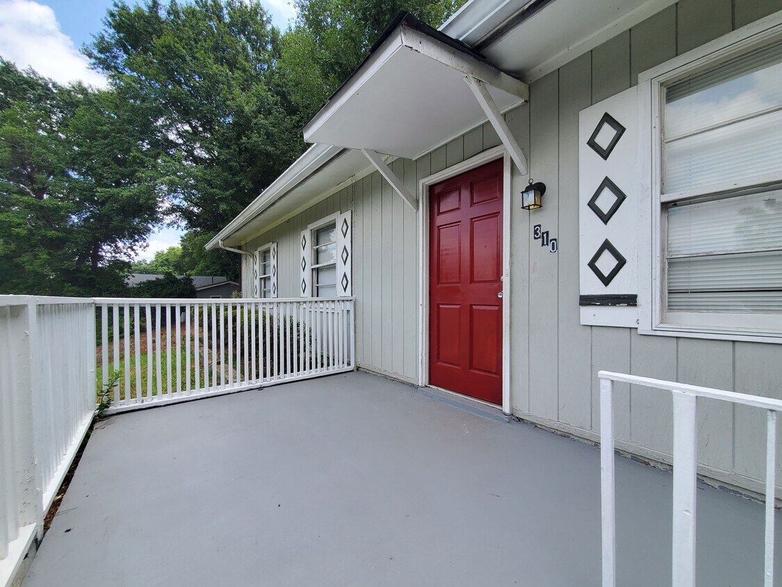 Foto principal - Fantastic 3/1 Bungalow Near Langford Park ...