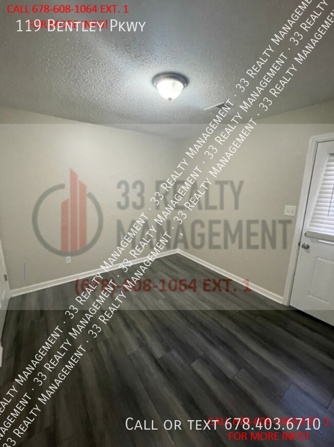 Building Photo - Adorable 3BR/2.5 Bath Duplex walking dista...