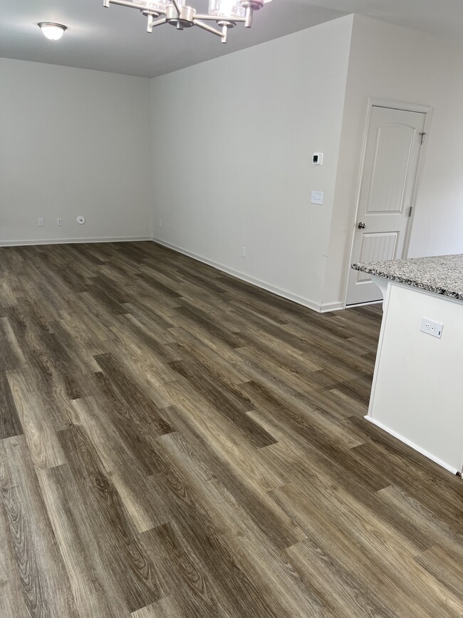 Building Photo - 18 Matrix Ct