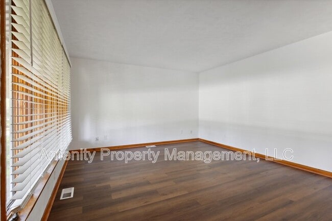 Building Photo - 1405 Todds Ln