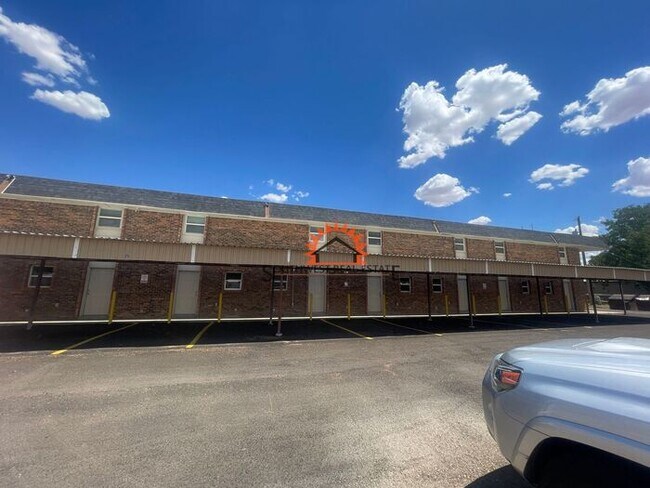 Foto del edificio - 2 bedroom 1.5 bathroom near ENMU- ALL BILL...
