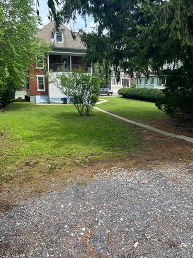 Photo - 4216 W Penn Ave Apartment