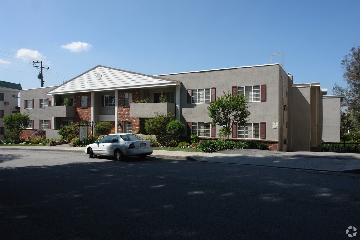 1681 Amberwood Dr, South Pasadena, CA 91030 Apartments South Pasadena