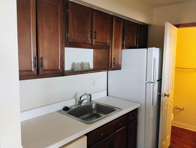 Foto del edificio - 2560 Ivy Hill Ln