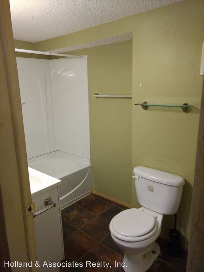 Building Photo - 2 br, 2 bath House - 1136 Front St