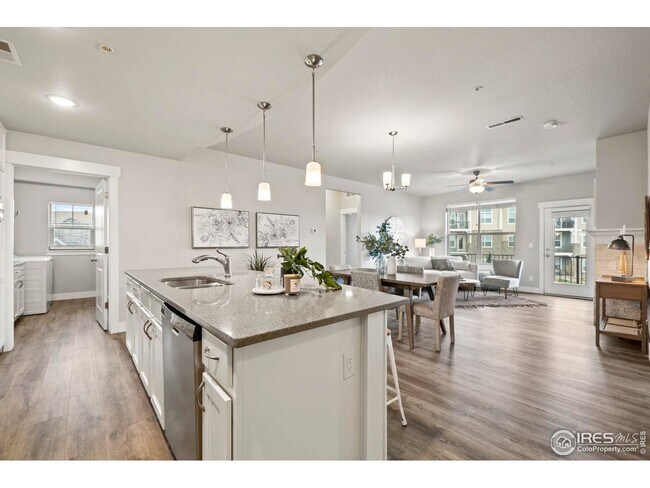 Building Photo - 4642 Hahns Peak Dr