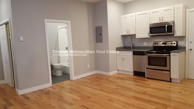 Foto del edificio - 535 E 8th St