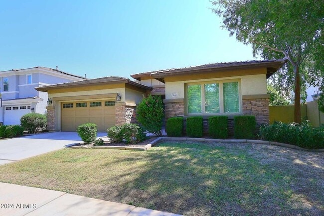 Building Photo - 3841 E Palo Verde St