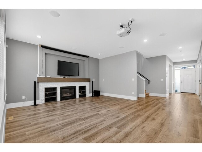 Photo du bâtiment - 14734-14762 62 Ave