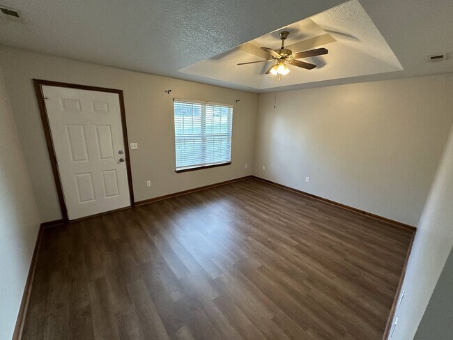 Building Photo - 413 Blake Anthony Dr