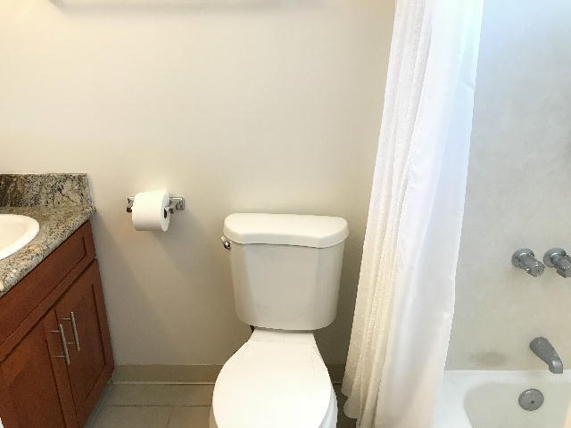 Foto del edificio - To register for the showing time below, no...