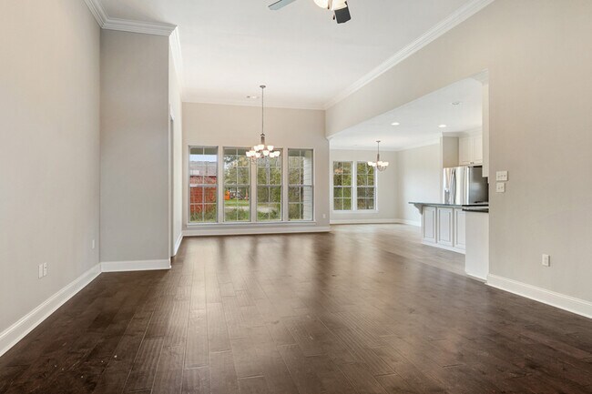 Building Photo - 10353 Fountain Ln