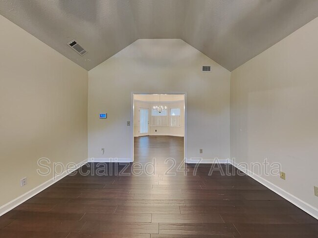 Building Photo - 836 Bristol Way