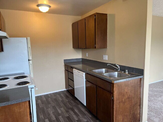 Building Photo - Condo Unit in Kent Available Now!