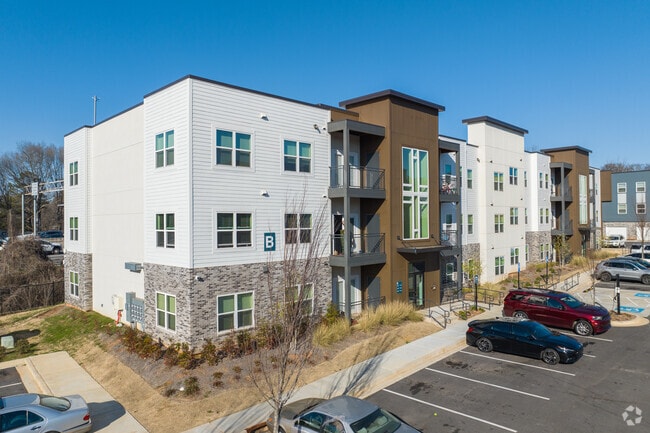 Building Photo - Residences at Westview