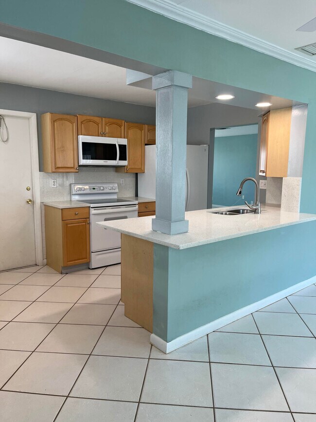 Foto del edificio - 2086 SW 12th Ave