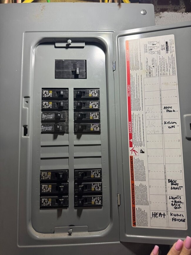 Foto del edificio - 1596 Chestnut Ave