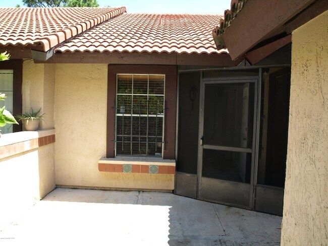 Foto del edificio - 1527 Waldorf Cir NE