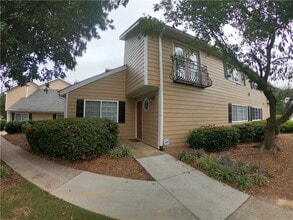 Building Photo - 1468 Briarwood Rd NE