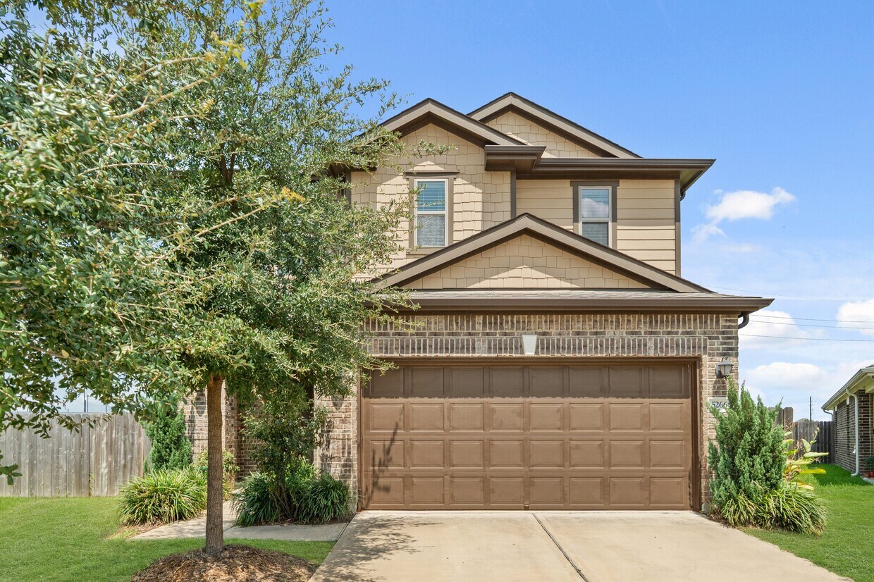 Foto principal - 5266 Tall Tower St