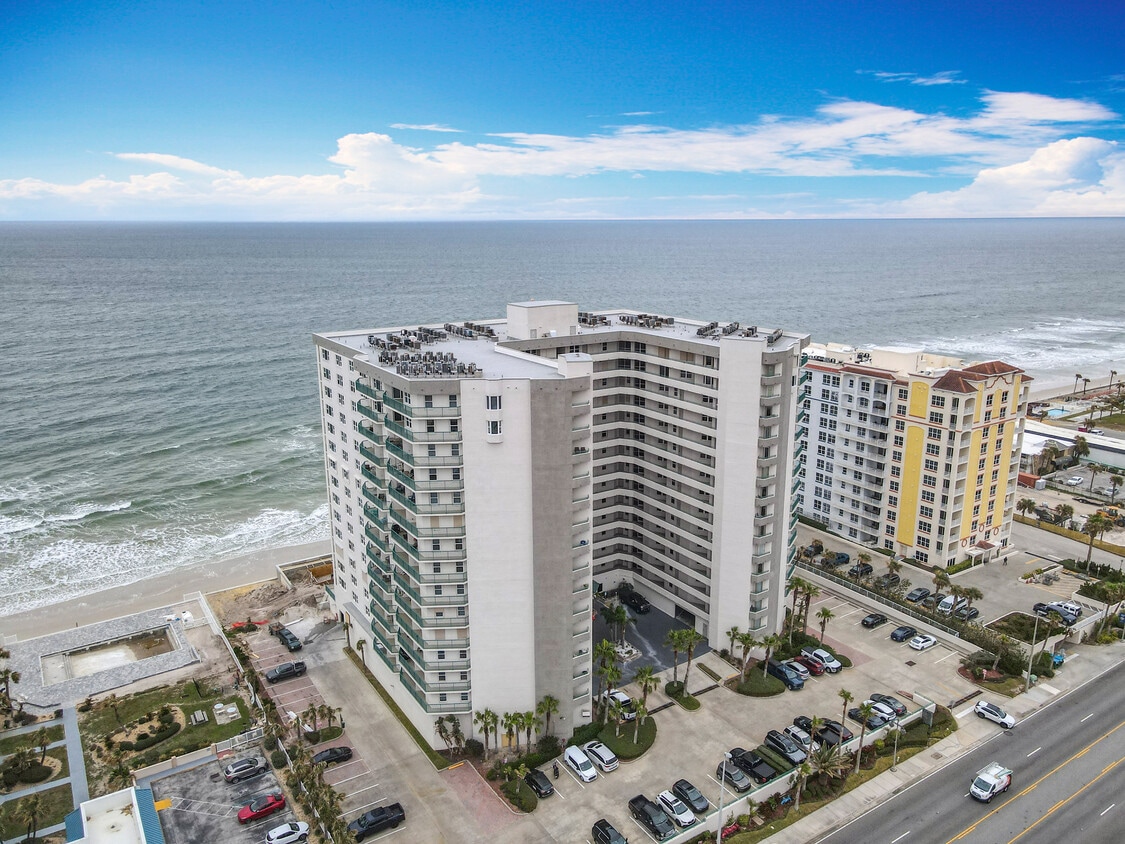 Foto principal - 2055 S Atlantic Ave