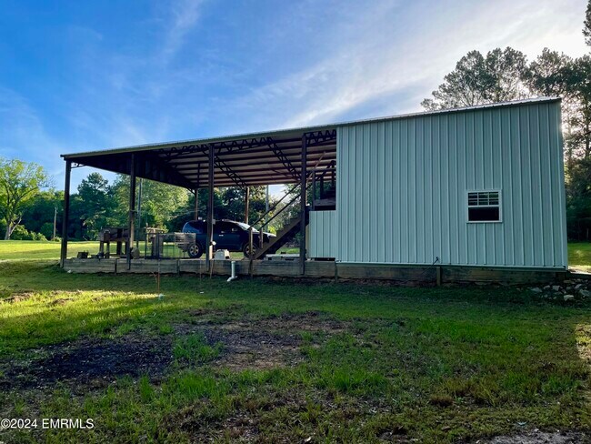 Building Photo - 180 Bethel Church Rd