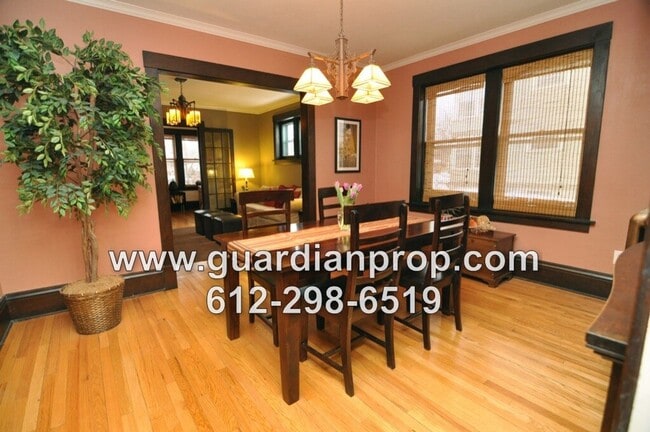 Building Photo - Merriam Park Condo Available November, Mai...