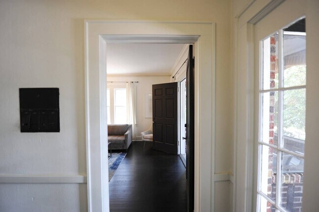 Building Photo - 1625 McLendon Ave NE
