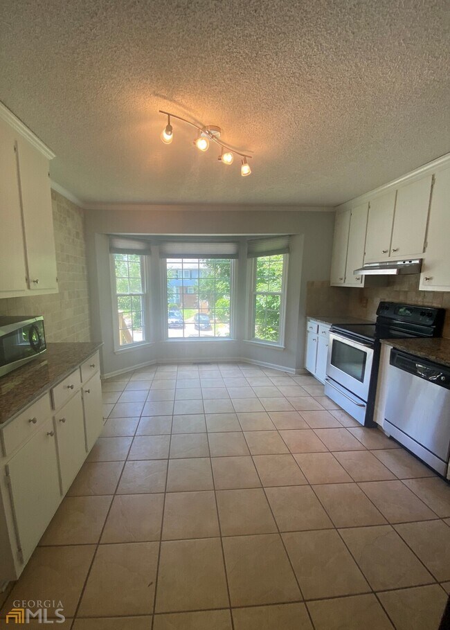 Foto del edificio - 156 Brighton Ct SW