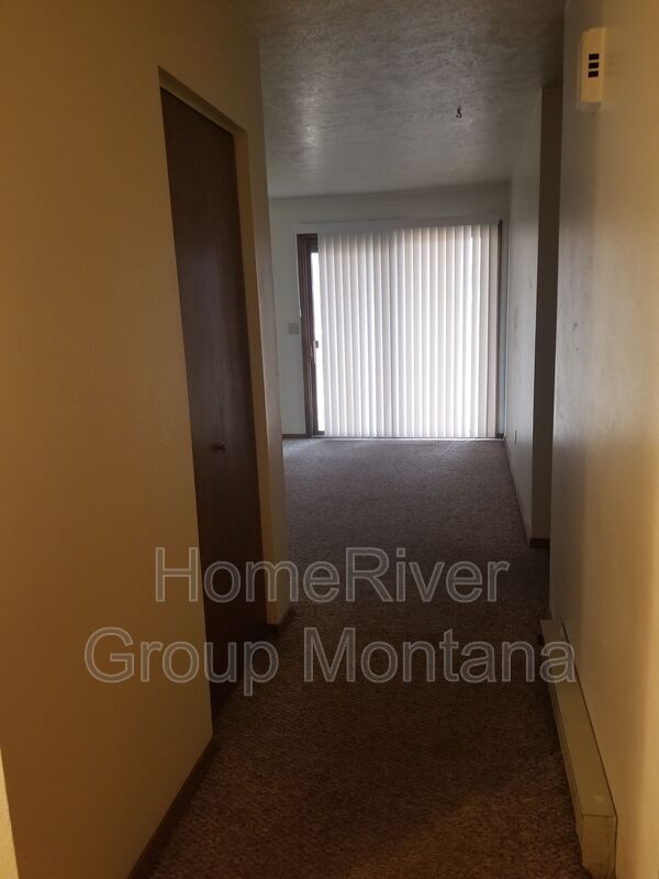 Foto del edificio - 2212 Foothills Ct