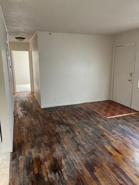Building Photo - 1115 W Bradley Ave