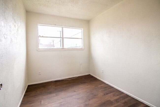 Foto del edificio - Updated 3 bedroom 1 bath single family hom...